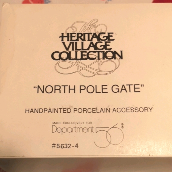 Department 56 North Pole Gate - Picture 3 of 3